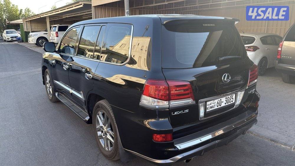 للبيع جيب لكزس سبورت5