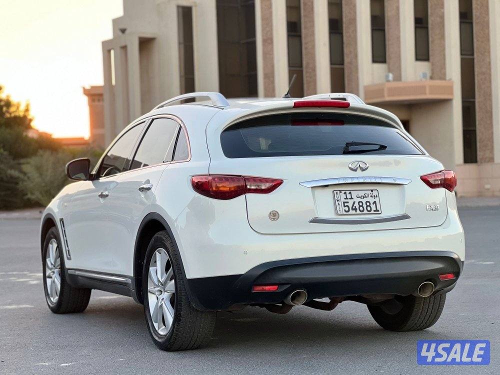 صبغ الوكالة تواير جديده بحالة ممتازه سيرفيس منتظم موديل ٢٠١٣5