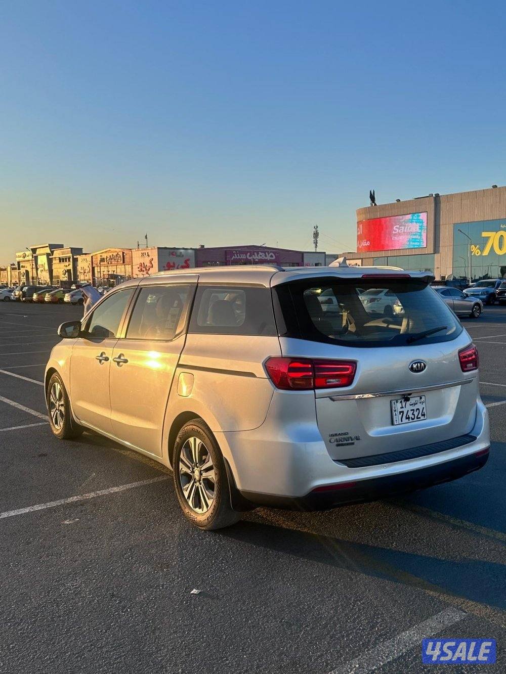 كيا - كرنفال موديل 2020 بحالة الوكاله3