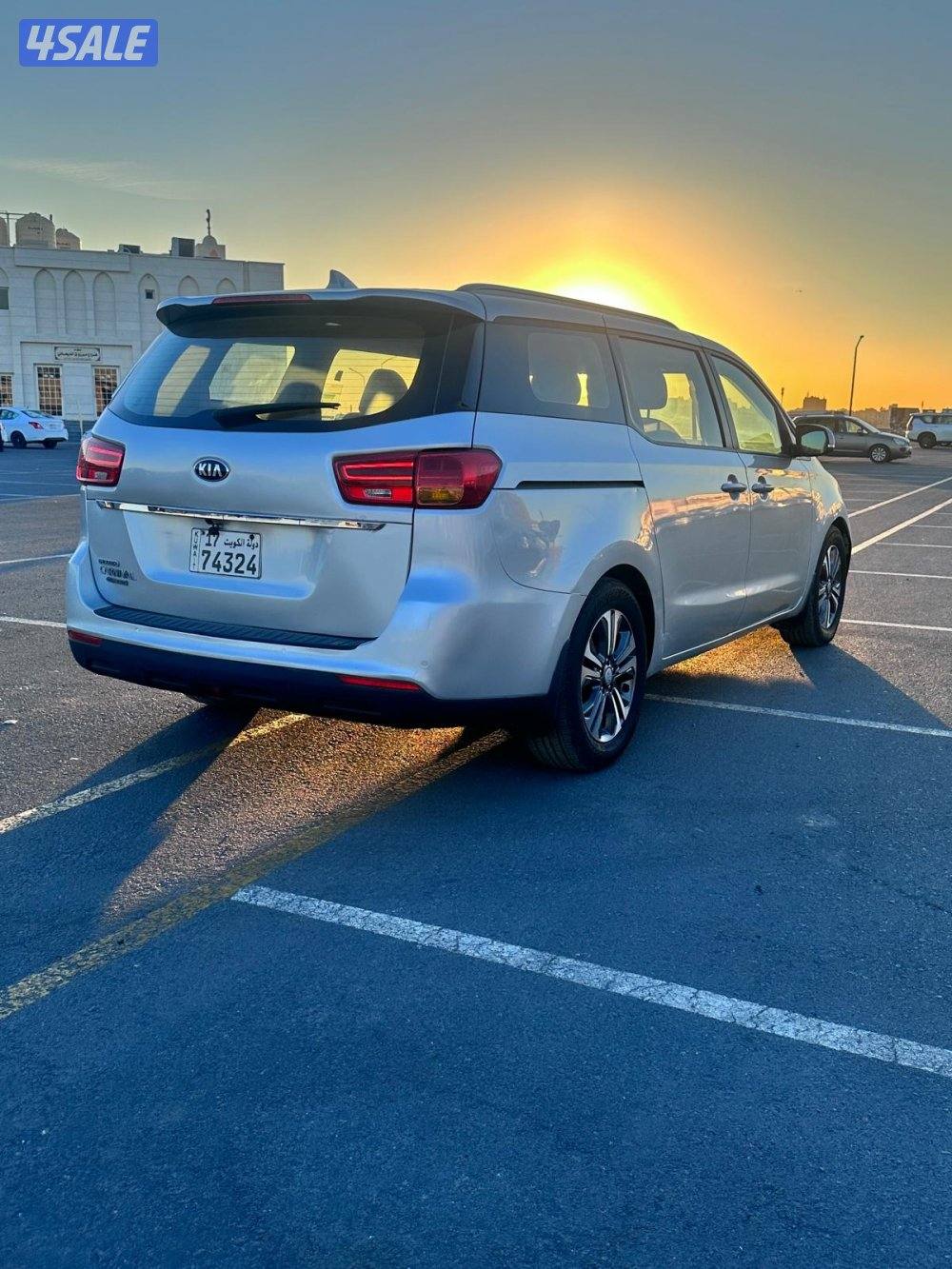 كيا - كرنفال موديل 2020 بحالة الوكاله5