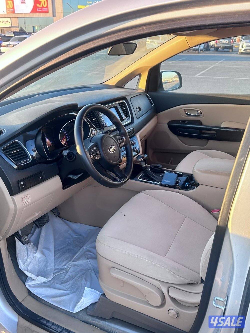 كيا - كرنفال موديل 2020 بحالة الوكاله9