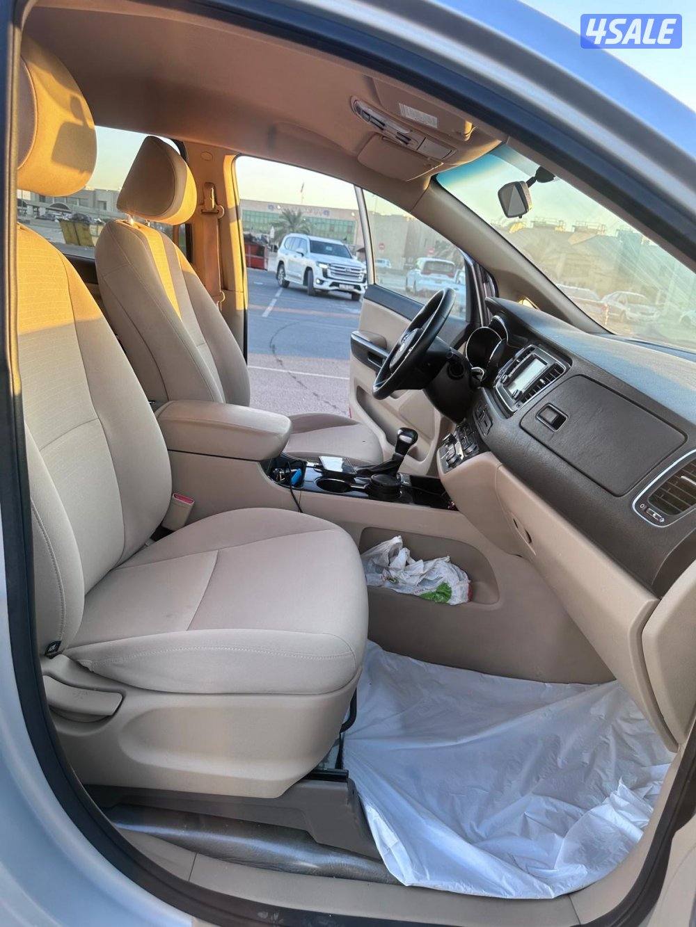 كيا - كرنفال موديل 2020 بحالة الوكاله11