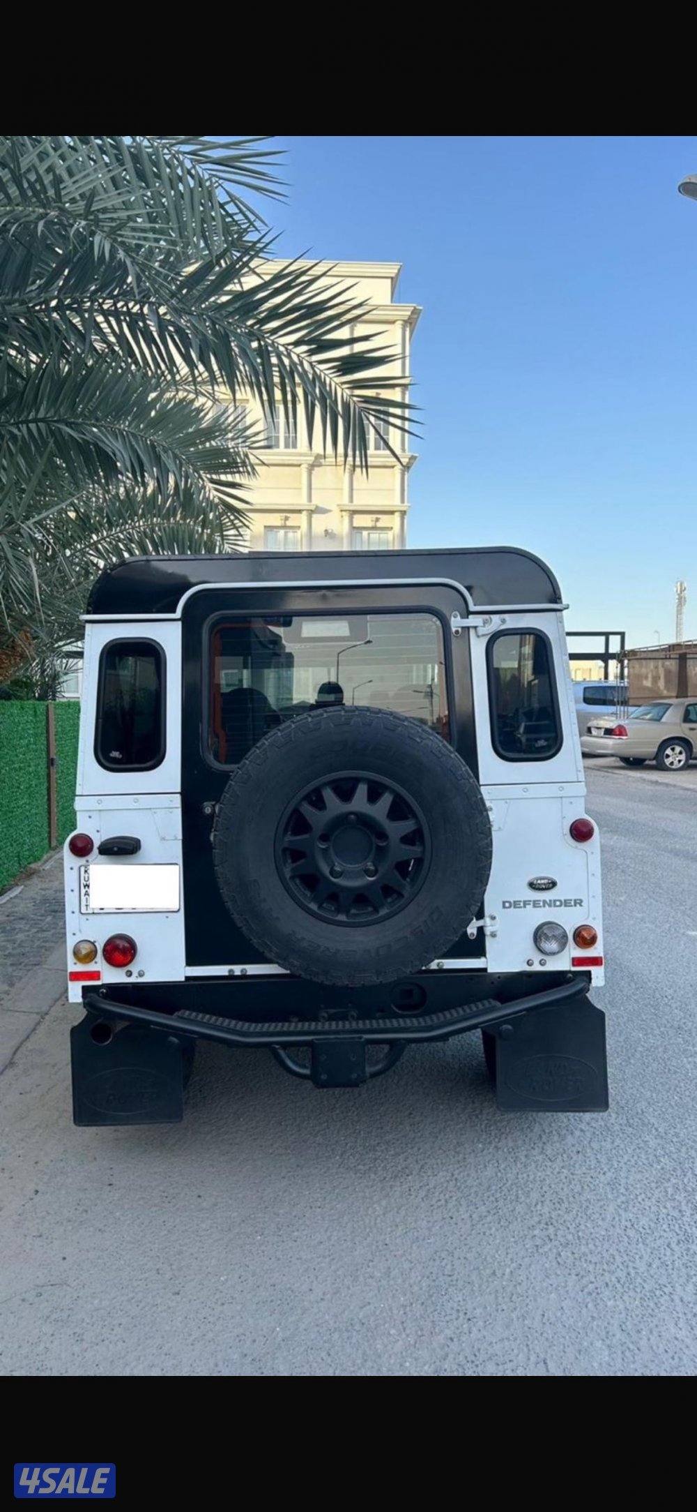 Defender (110) [2014]4