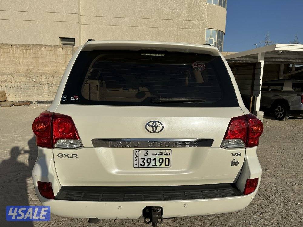 لاند كروزر ٢٠١٤ صبغ الوكاله سيرفيس منتظم بالوكاله ماشي ٢٠٠١١ شرط الفحص6