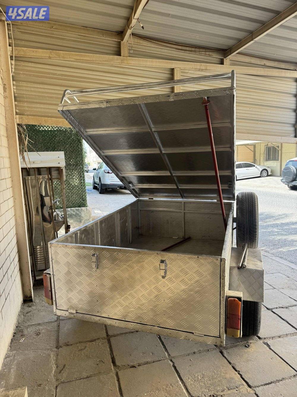 للبيع عربانه قلص وعليها ناتكي + مكينه “4800” نوع  صيني1