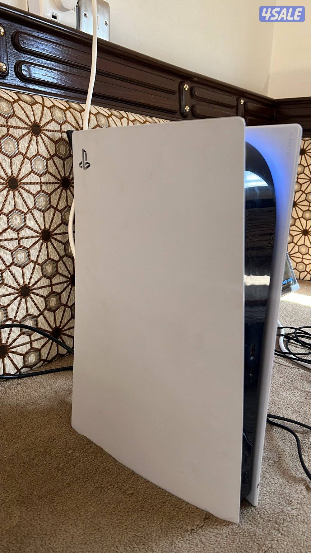 للبيع سوني فايف تيرا منفذ سي دي (شريط) مع يدتين جديده وشاشة ونسا0