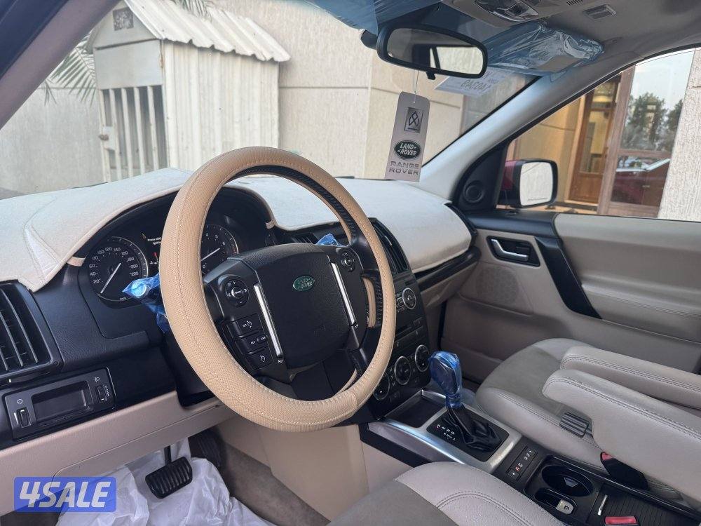 لاندروفر LR2 موديل 20152