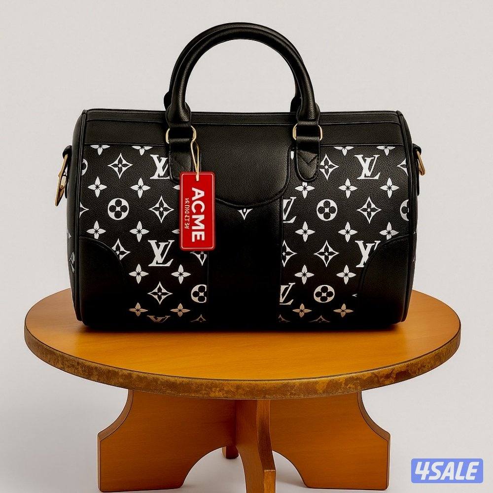 شنطة نسائية جديدة وأنيقة 💼 بسعر 10 دنانير 🚫 بدون توصيل 🔥 للجادين فقط0