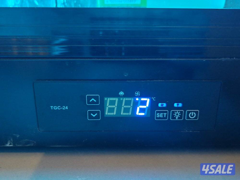 للبيع ثلاجة عرض جديدة باب جام سحب لكوفي كورنر وغيره جودة عاليه1