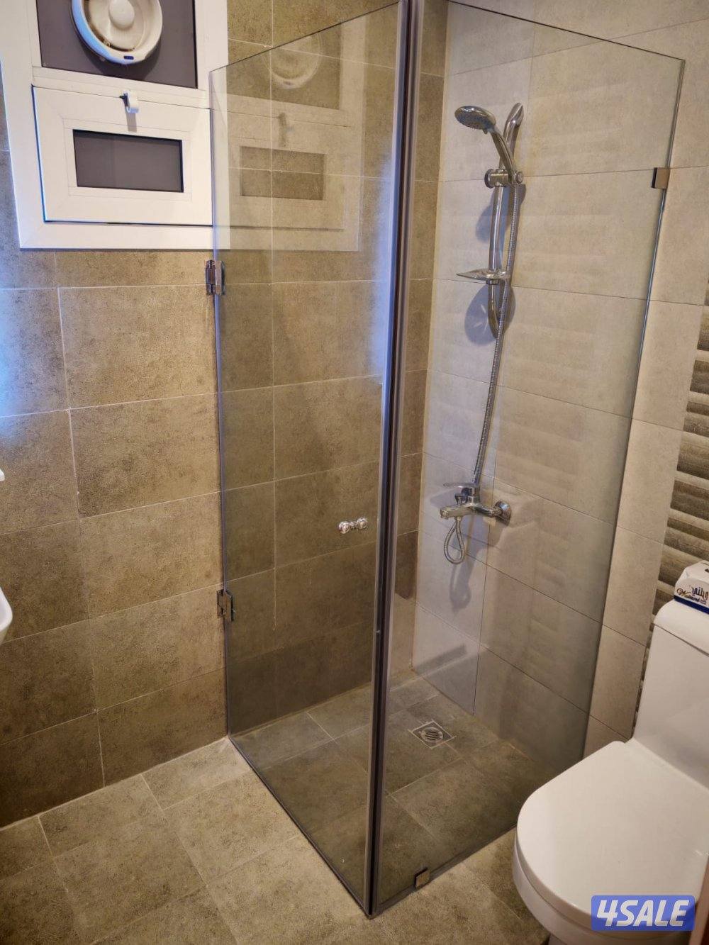 ابو امير / فني زجاج سكريت جام  شاور بوكس طاولات مرايا سكريت11