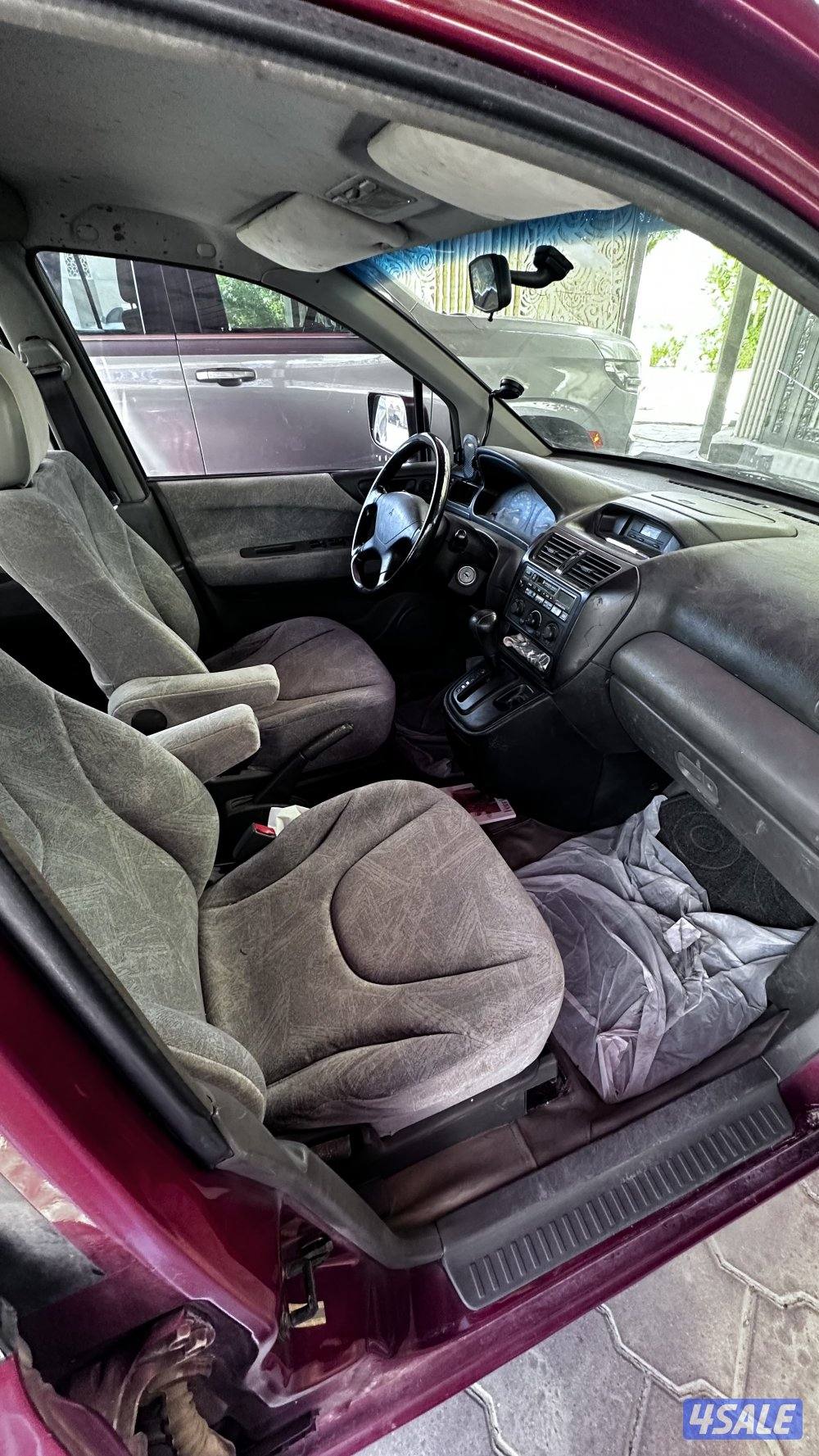 للبيع مستوبيشي سبيس واجن موديل 2004 السياره نظيفه تواير جديده4