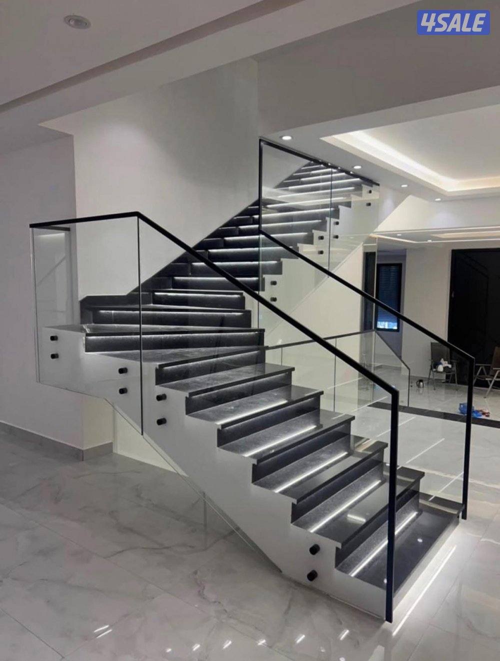 فني تركيب زجاج سكريت ومرايا دربزين شاور بكس جميع انواع الزجاج2