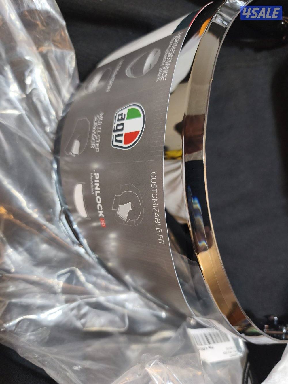 عدد ٢ خوذة AGV (K6 s) و (K3)8