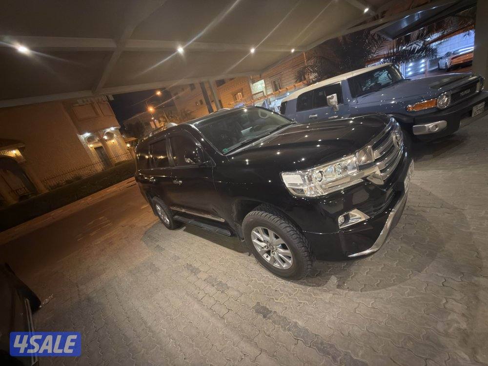 لاندكروزر gxr ٨سلندر نظيف ماشي ١٢٧ الف3