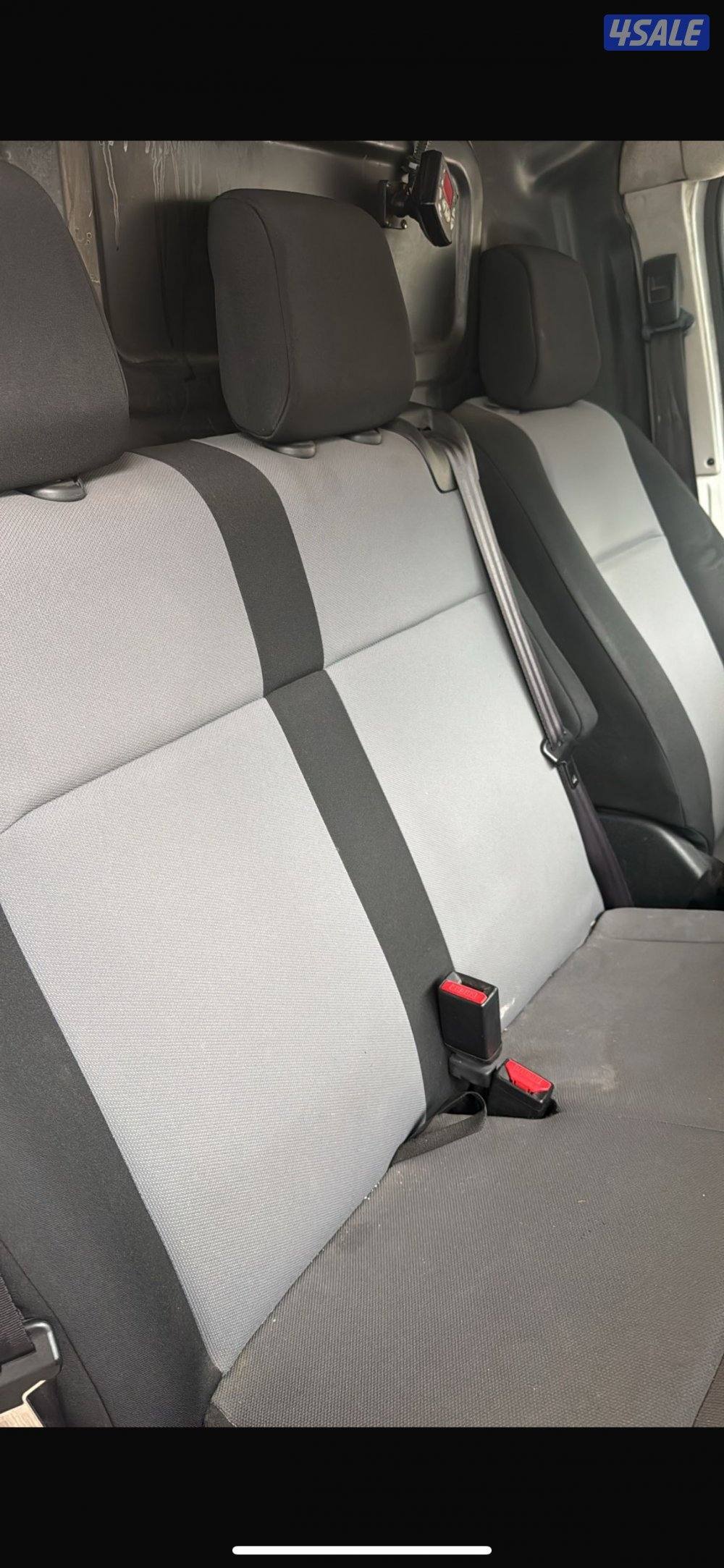 للبيع باص ثلاجا موديل ٢٠١٨ ديزل2