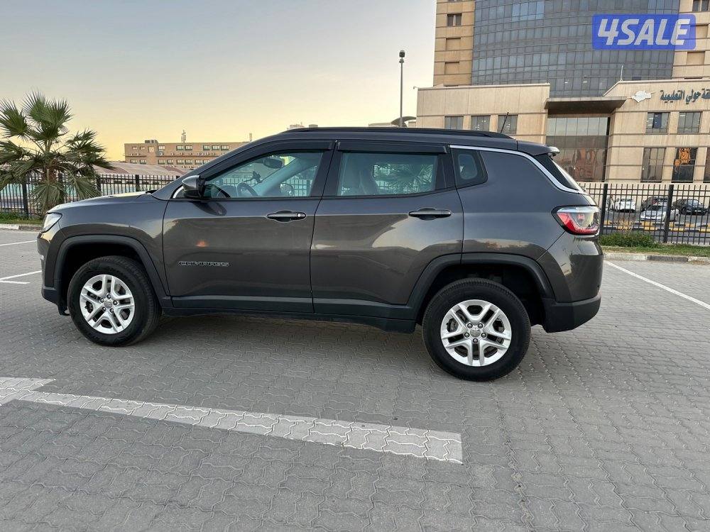 جيب كومباس 2021 ماشي 45 الف2