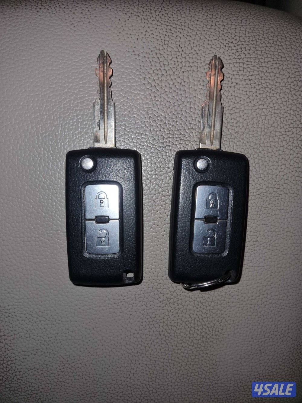 ميتسوبيشي باجيرو 2019 صبغ الوكالة بالكامل الماكينة 38 الكبيرة - فتحة4