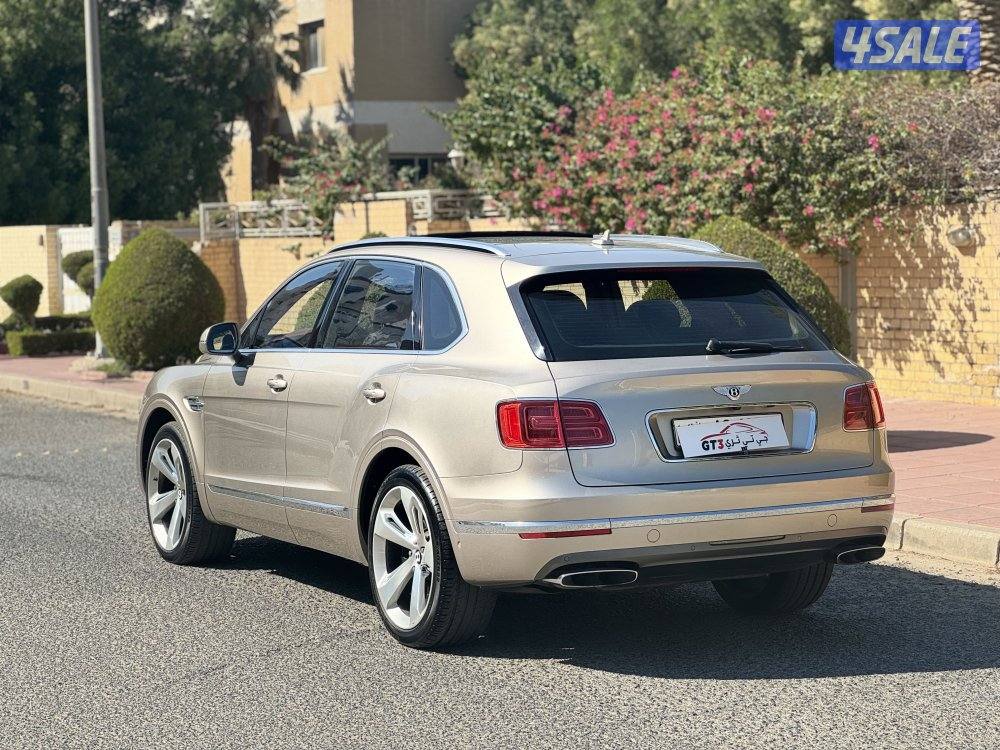 BENTLY BENTYAGA 2017 V122