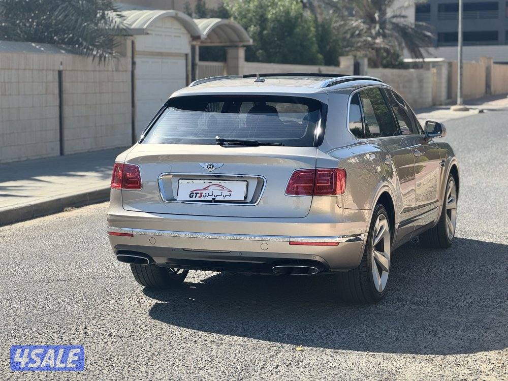 BENTLY BENTYAGA 2017 V127