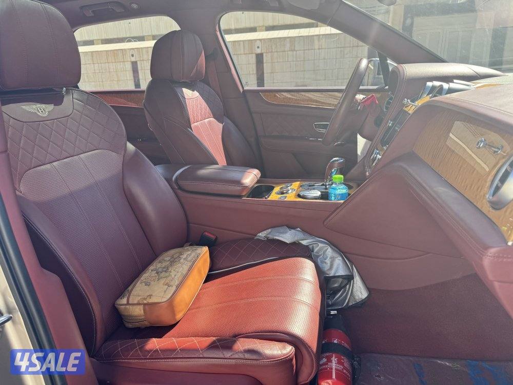 BENTLY BENTYAGA 2017 V128