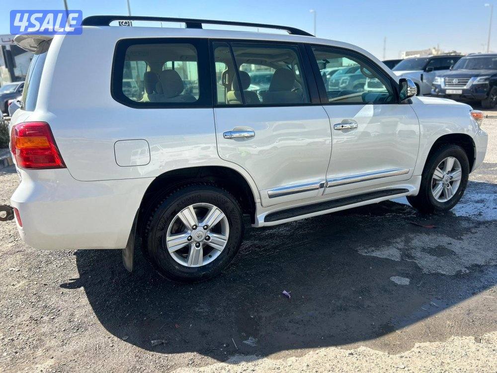 لاند كروزر V8 -GX.R3