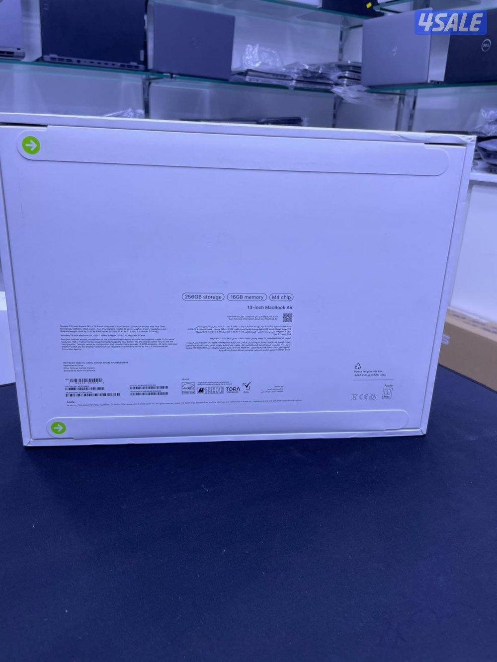 للبيع MacBook Air M4 الجهاز جديد بالكرتون2