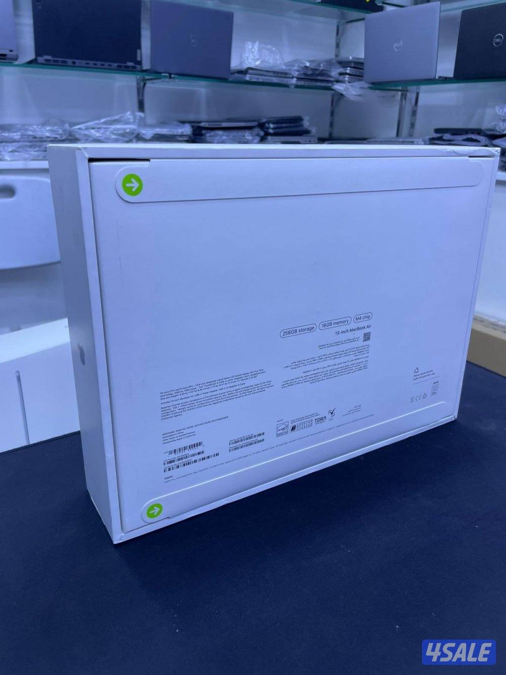 للبيع MacBook Air M4 الجهاز جديد بالكرتون3