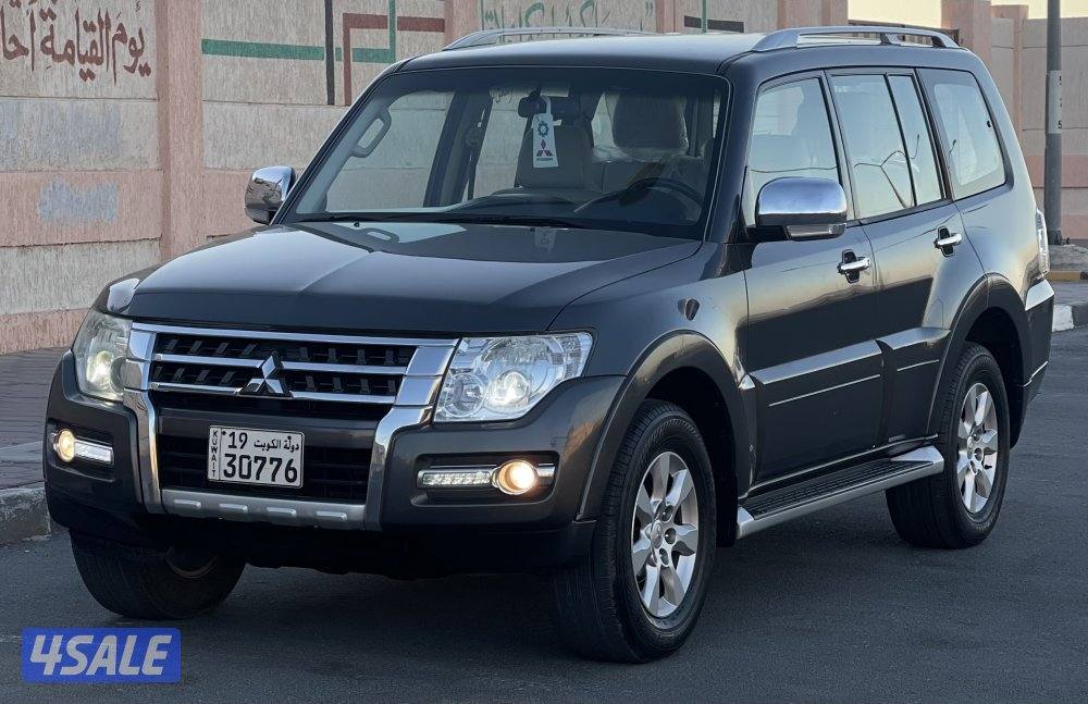 للبيع باجيرو موديل 2020 عداد 65 وارد الملا صبغ الوكالة شرط الفحص0