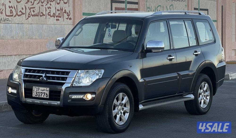 للبيع باجيرو موديل 2020 عداد 65 وارد الملا صبغ الوكالة شرط الفحص1