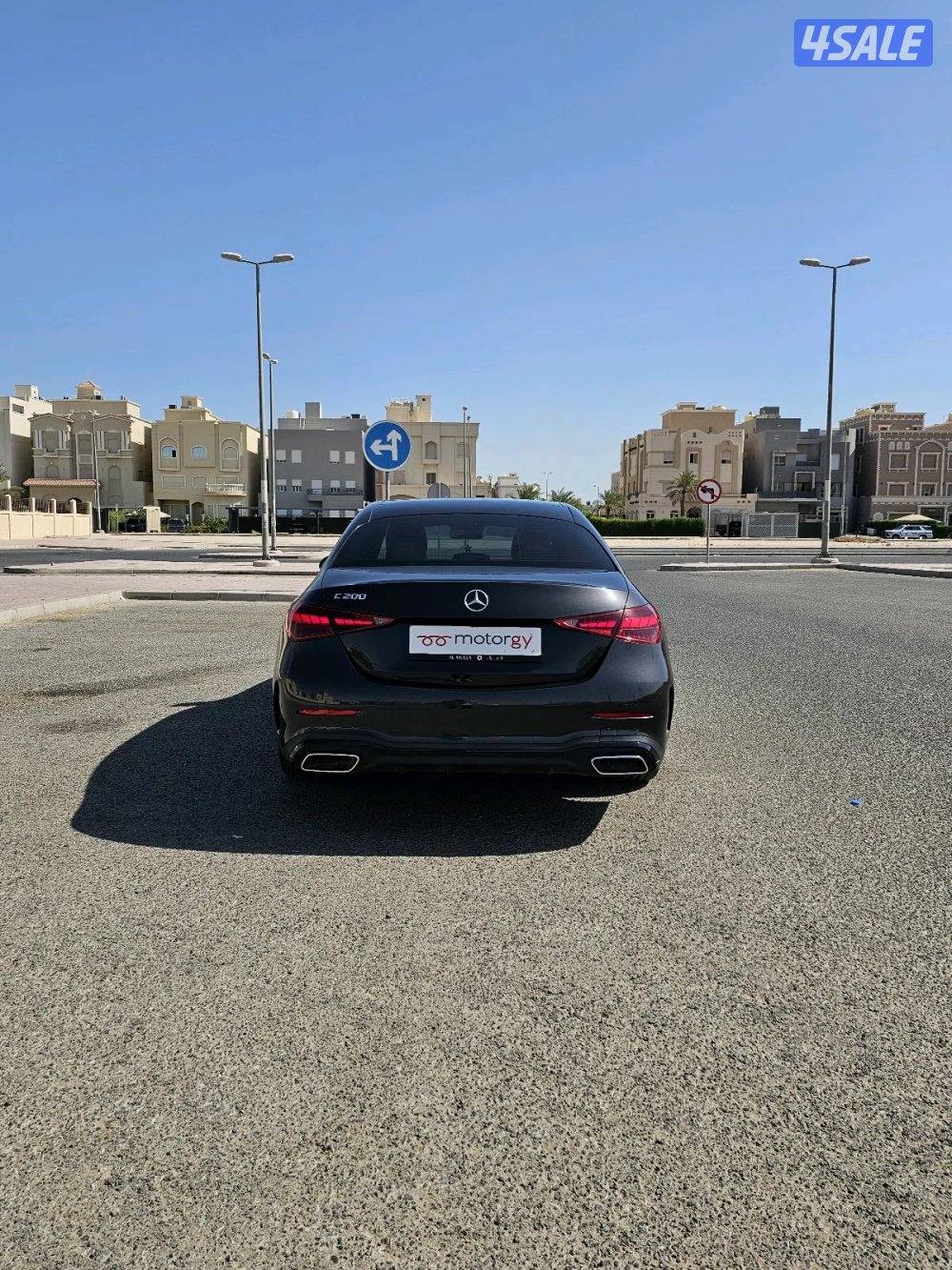 Mercedes-Benz C200-20236