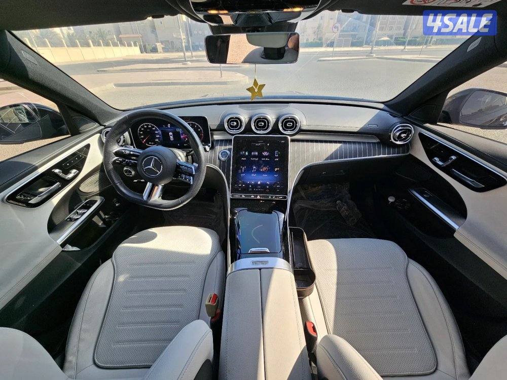 Mercedes-Benz C200-20239