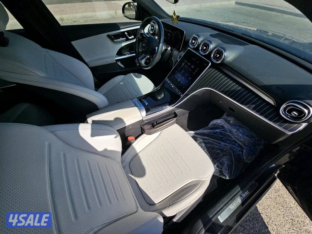 Mercedes-Benz C200-202312