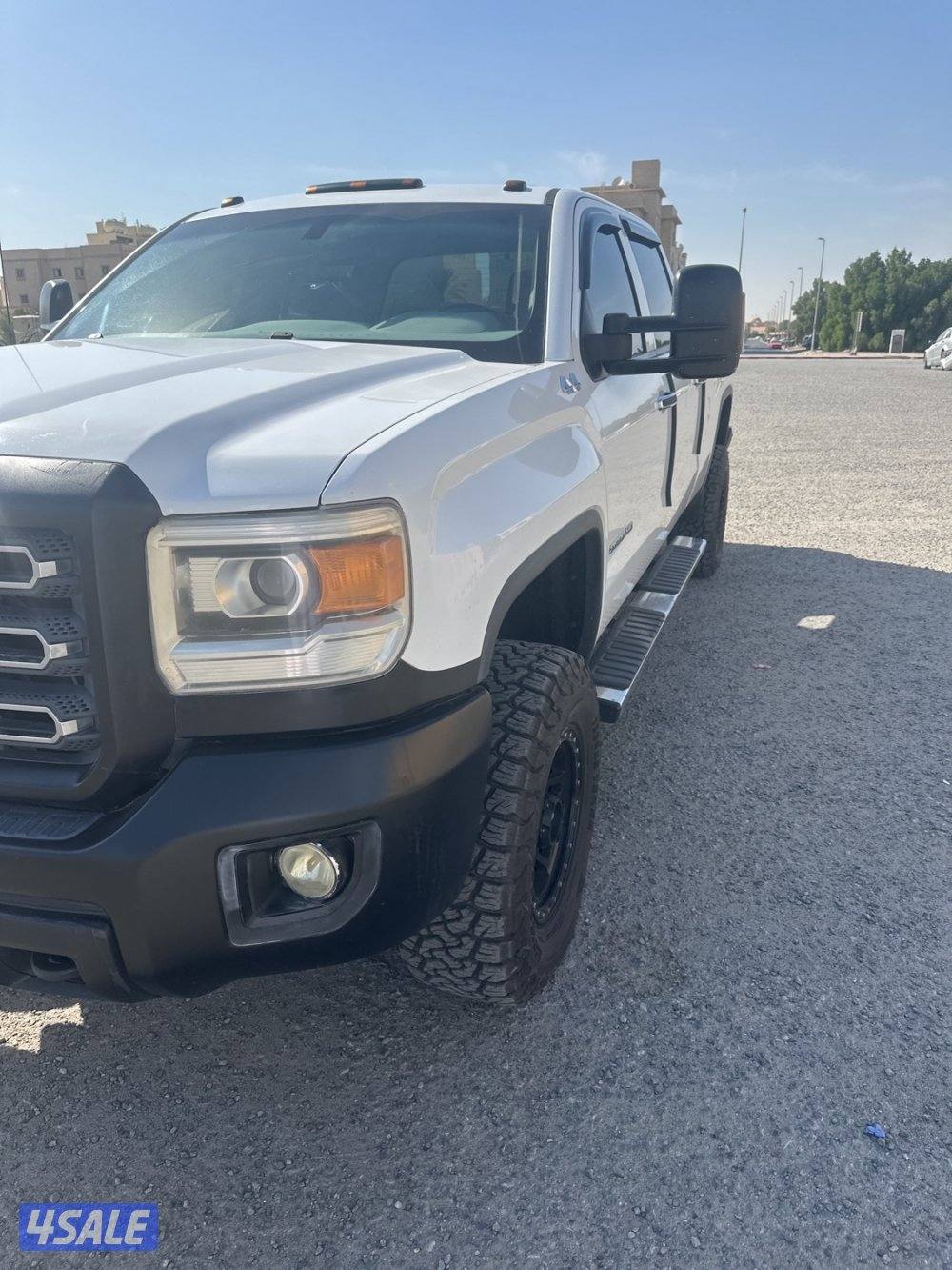 للبيع وانيت جمس 2015ابيض من الداخل رصاصي قمارتين شرط الفحص تواير جديده1