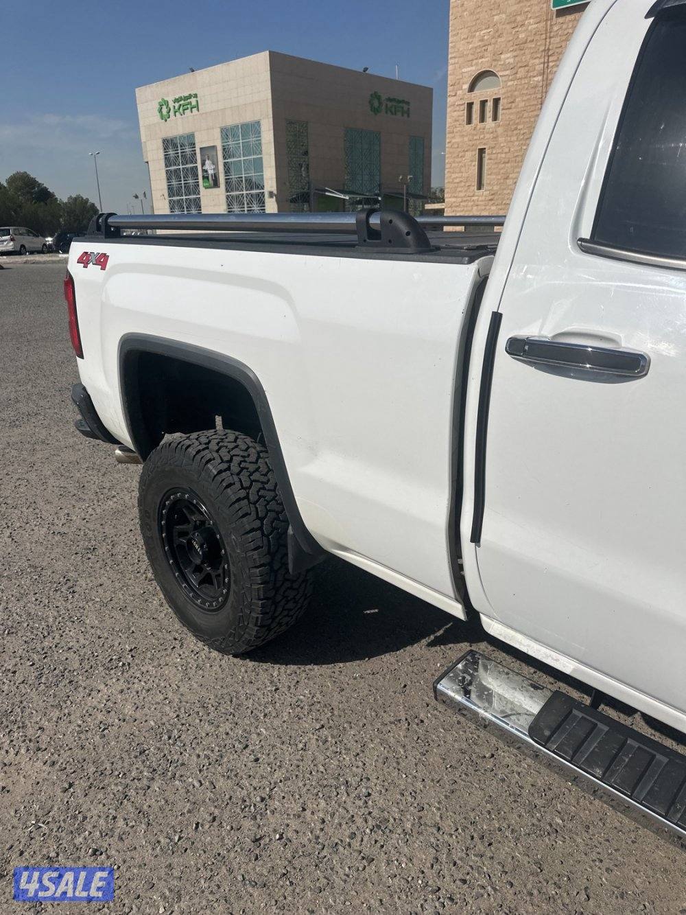 للبيع وانيت جمس 2015ابيض من الداخل رصاصي قمارتين شرط الفحص تواير جديده3