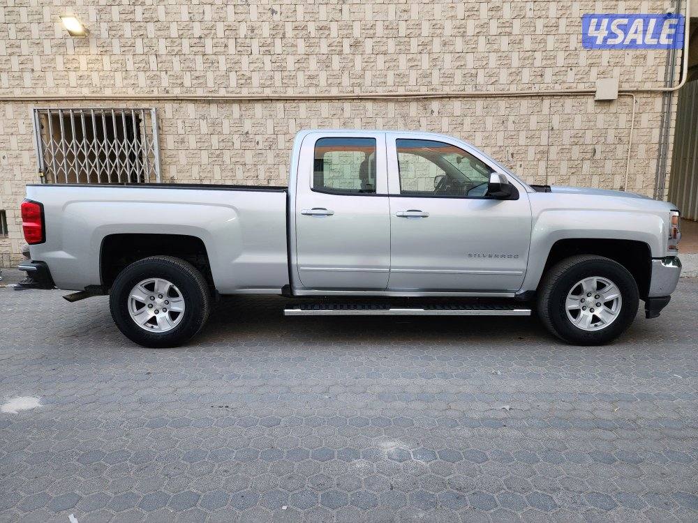 وانيت شيفروليه سلفرادو غمارة و نص وارد الوكالة عداد ٢٠٠ ألف شرط الفحص3