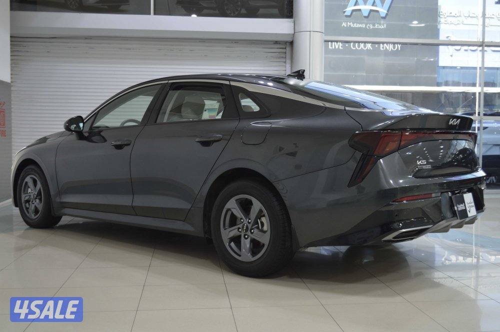 Kia K5 2024 – LX (2.5L 4-Cylinder) – Excellent Condition5