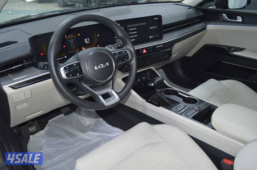 Kia K5 2024 – LX (2.5L 4-Cylinder) – Excellent Condition8