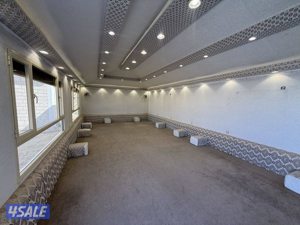 للإيجار جاخور على الشارع العام الرئيسي مقابل البانزين يصلح دوانيه0