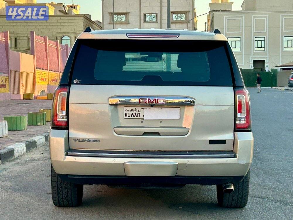 للبيع GMC يوكن 
دينالي 
موديل 20157