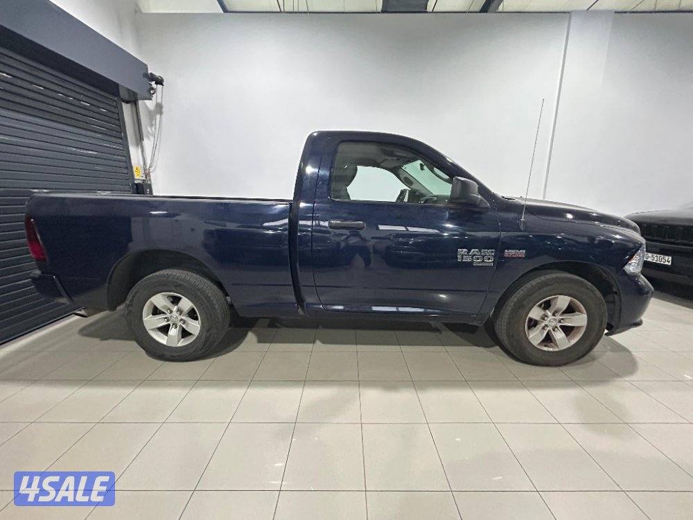 RAM 1500 Express Regular Cab 4X20