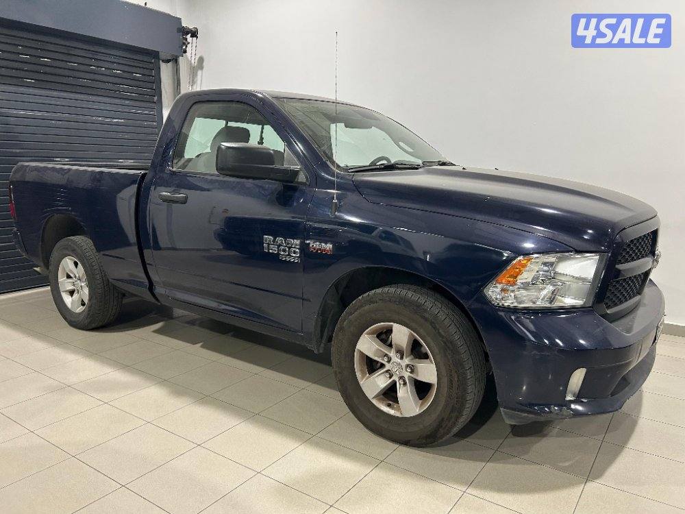 RAM 1500 Express Regular Cab 4X25