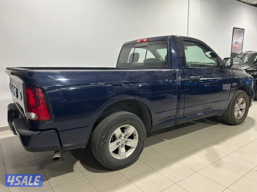 RAM 1500 Express Regular Cab 4X24