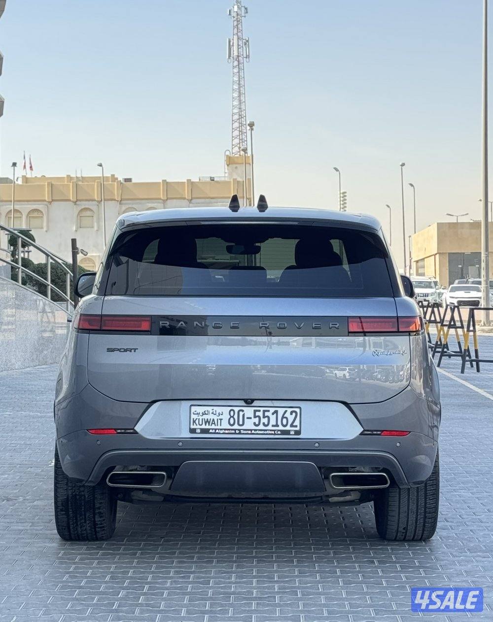 للبيع لاندروفر اسبورت موديل 20243