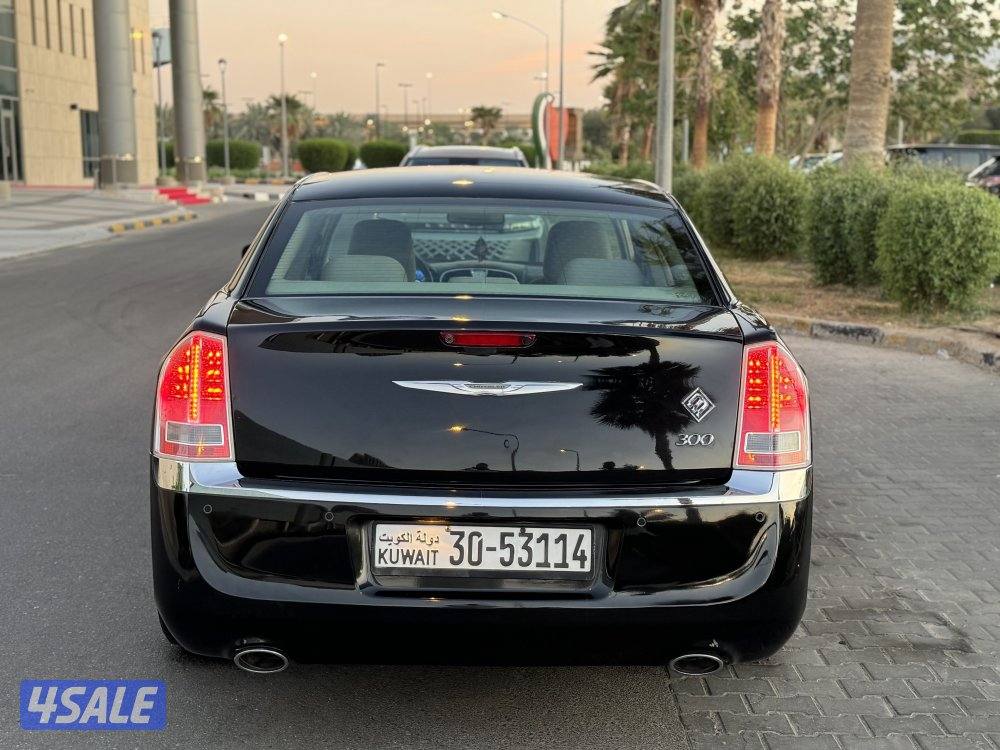 كرايزلر C300 موديل 2014 عداد 122 بحاله ممتازه4