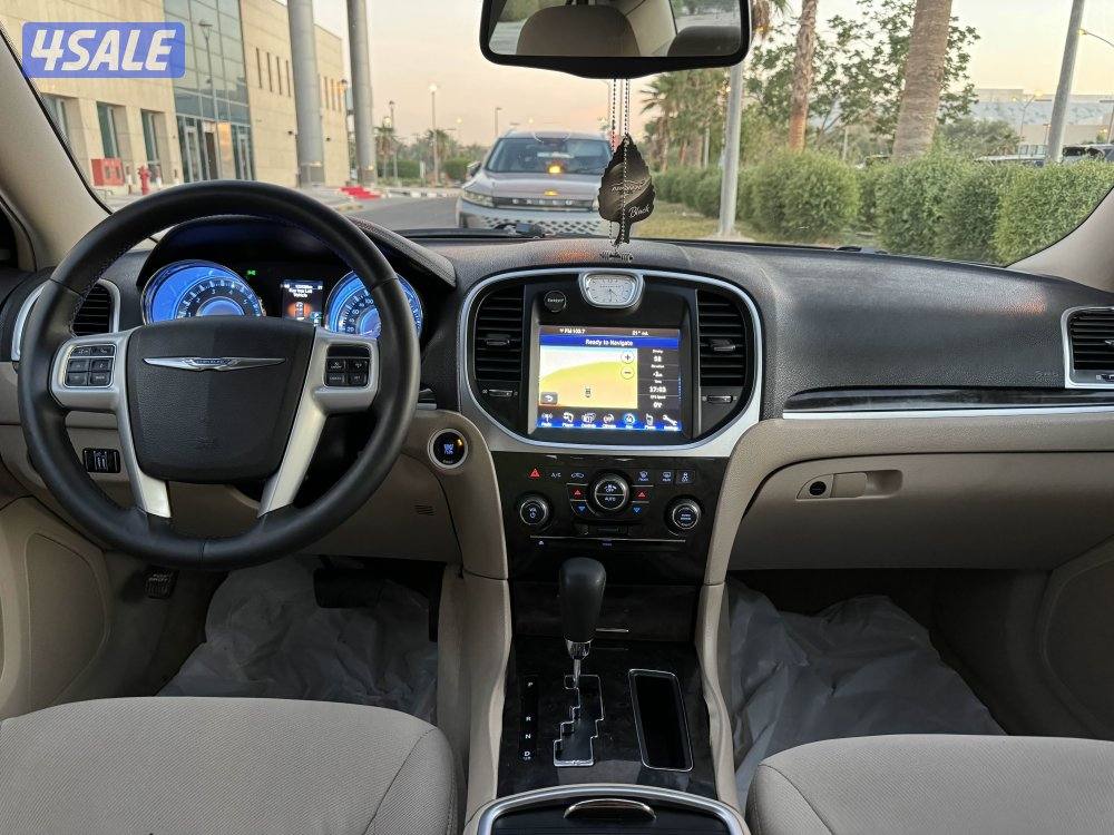 كرايزلر C300 موديل 2014 عداد 122 بحاله ممتازه10