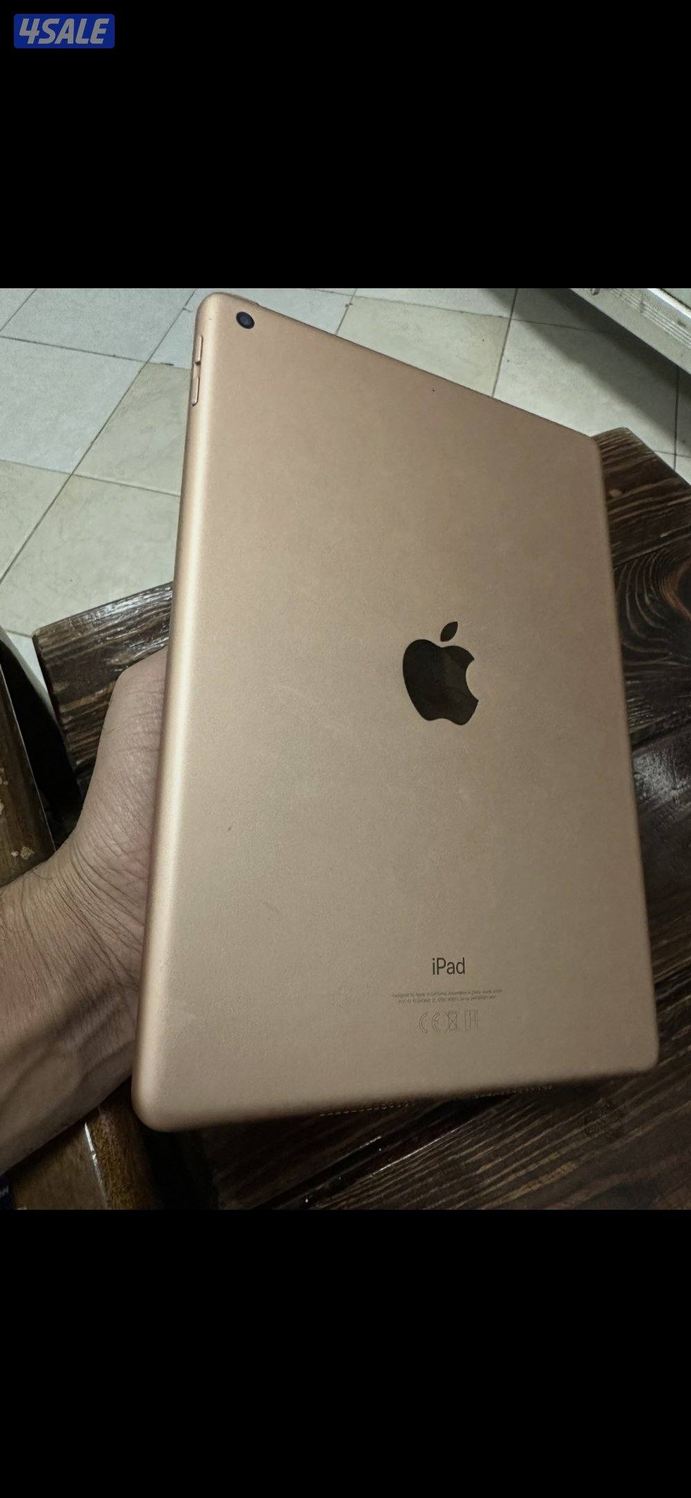 ايبادين للبيع واحد128 قيقا و32 نظاف الجيل 610