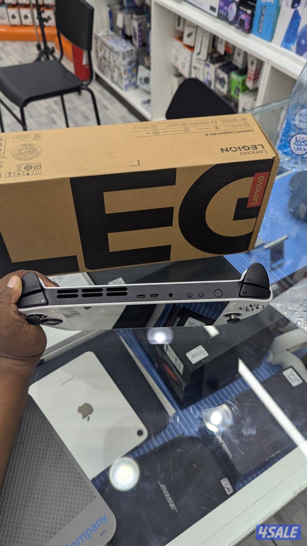 Lenovo Legion GO S (1TB)5