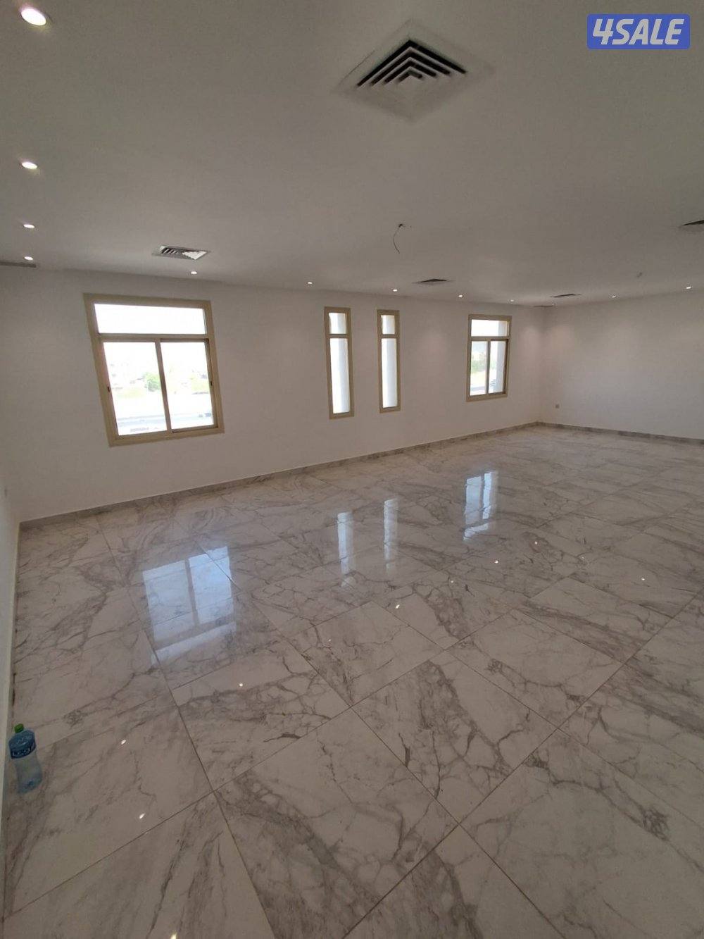 لايجار دور وشقه بالعقيله موقع مميز ومساحه كبيره للعوايل فقط0