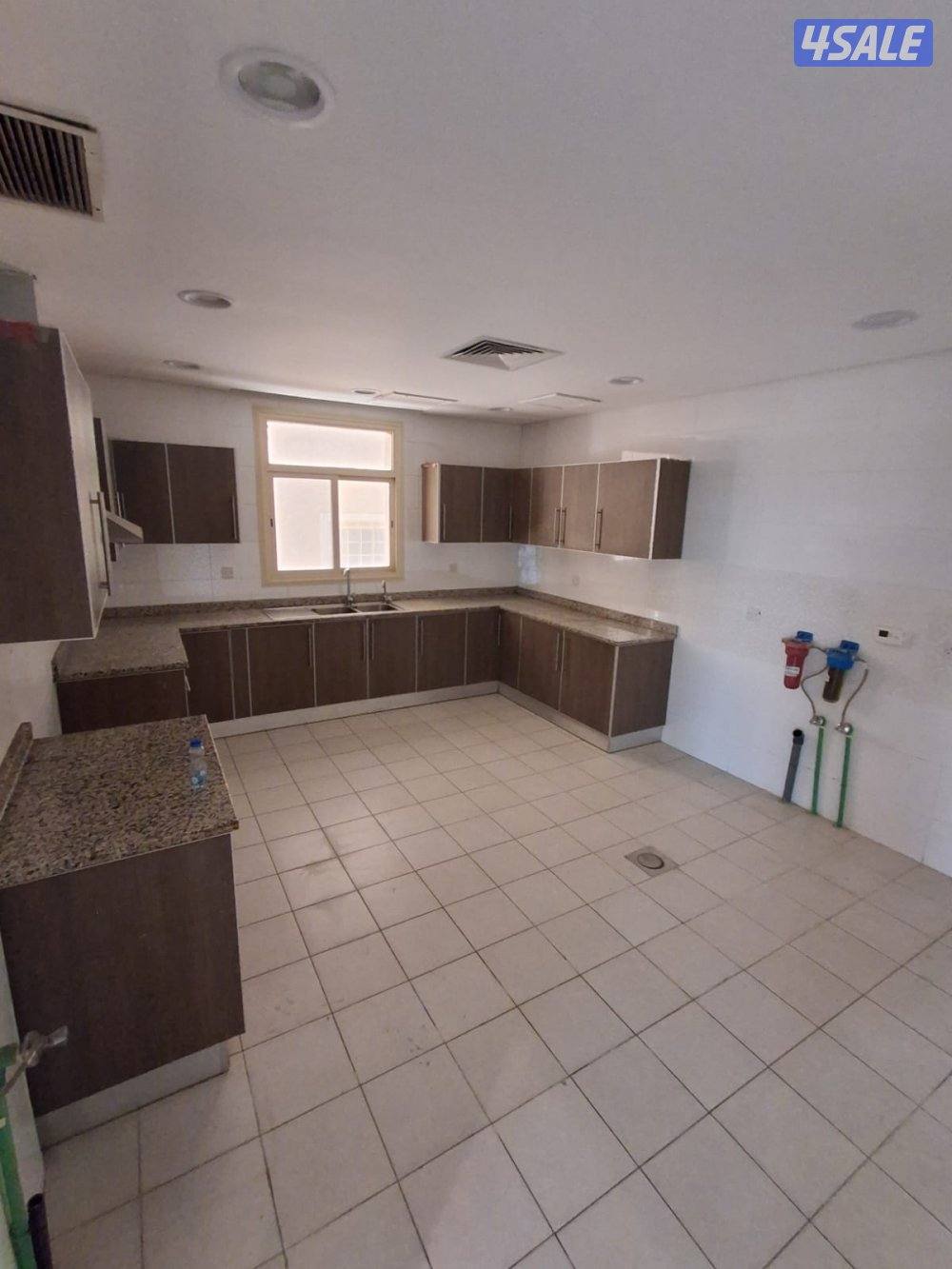 لايجار دور وشقه بالعقيله موقع مميز ومساحه كبيره للعوايل فقط5