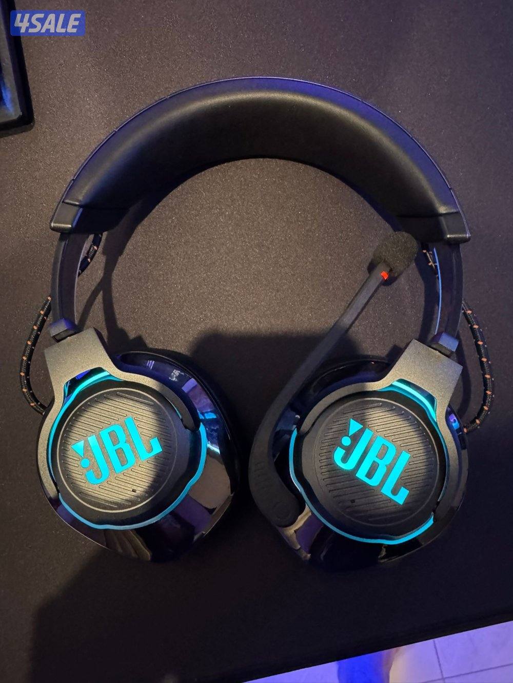 للبيع سماعة احترافية بالكرتون  JBL QUANTUM   8007